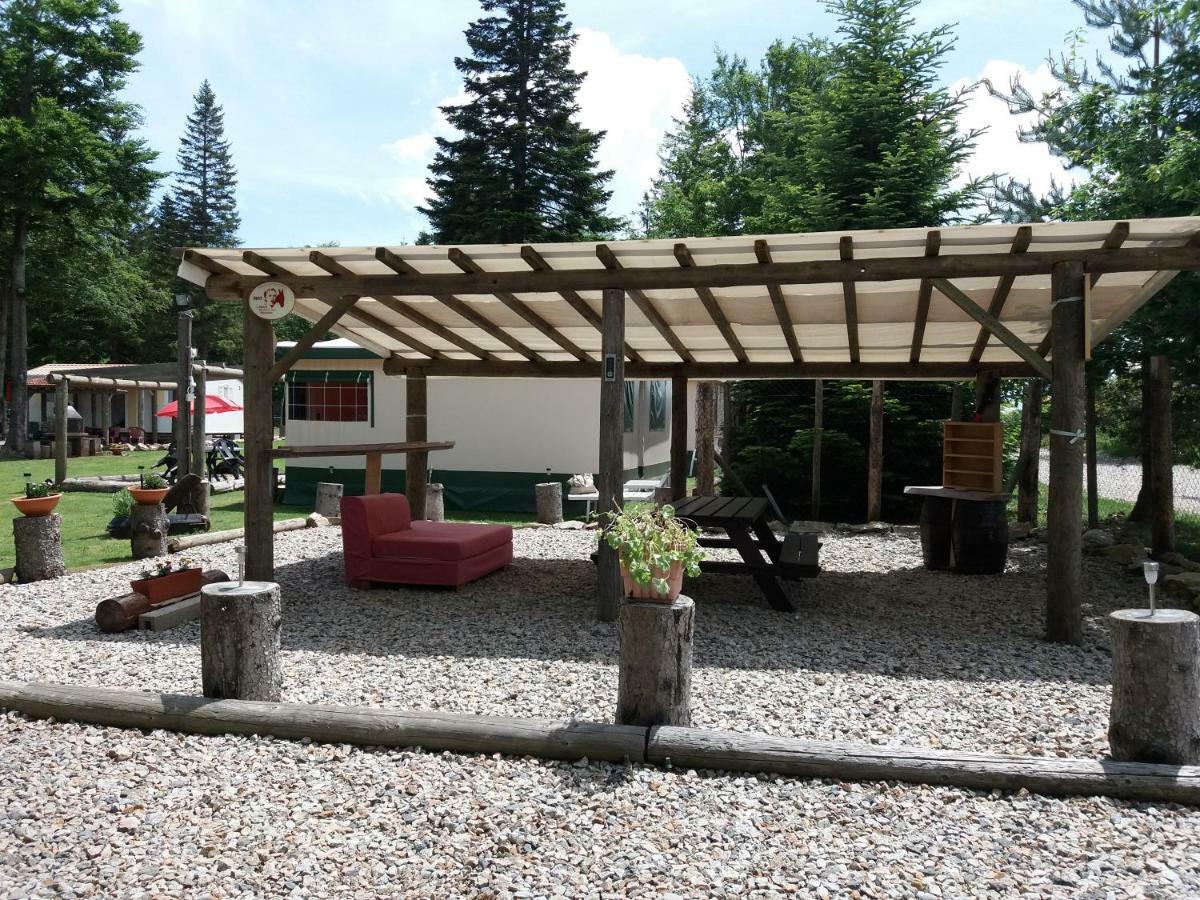 Le Sous Bois De Jade Chemin De Stevenson Gr 70 Hotel Chasserades ภายนอก รูปภาพ